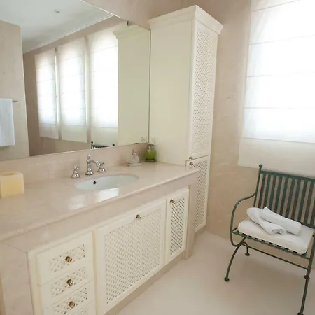 Villa Living4malaga Pinares *